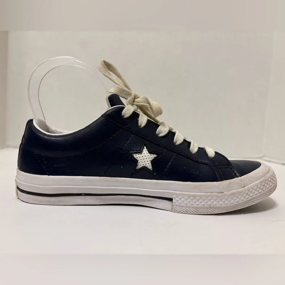 Converse One Star blue leather low top sneakers junior size 4.5